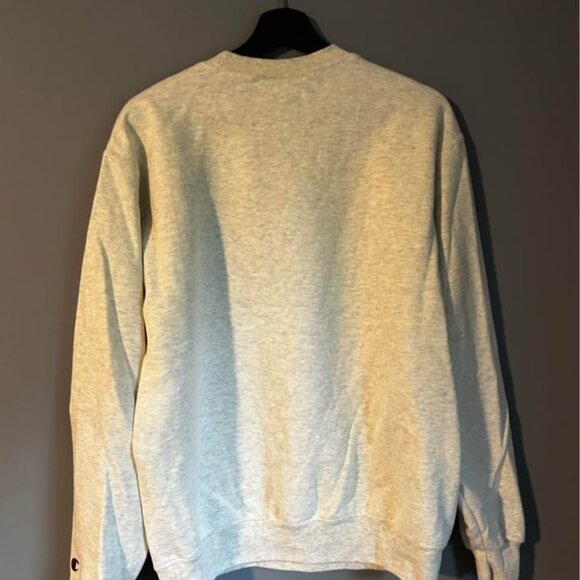 Notre Dame Champion Crewneck – Size Medium – Barely Worn - Picture 4 of 4